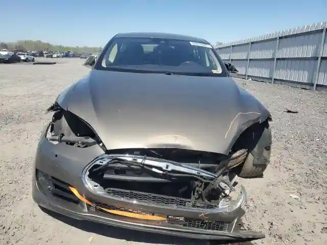 5YJSA1E2XGF121040 2016 TESLA MODEL S-4
