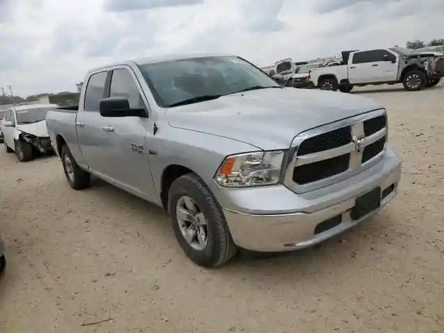 1C6RR6TT7JS118842 2018 RAM 1500-3