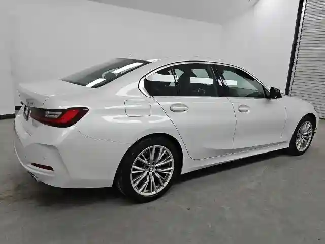 3MW69FF00R8E89560 2024 BMW 3 SERIES-2