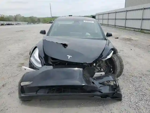 5YJ3E1EA1KF189977 2019 TESLA MODEL 3-4