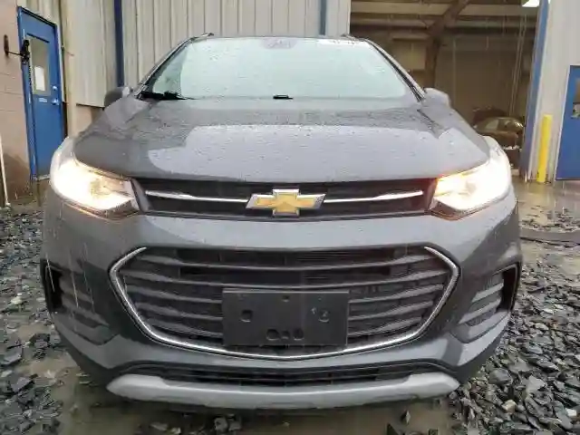KL7CJLSB7JB619353 2018 CHEVROLET TRAX-4