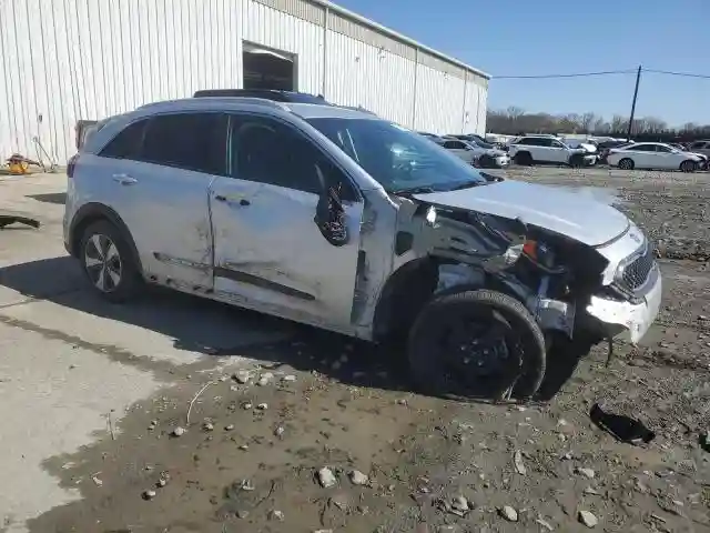 KNDCB3LC9H5094859 2017 KIA NIRO-3