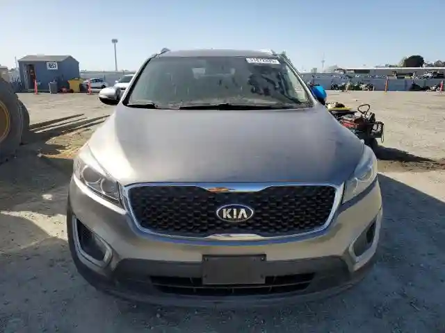 5XYPGDA59JG339881 2018 KIA SORENTO-4