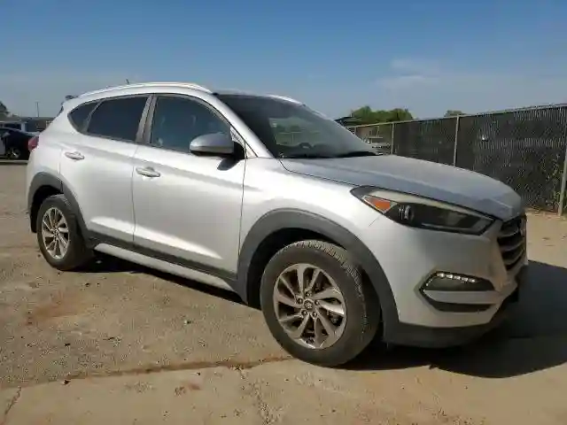 KM8J33A40HU352901 2017 HYUNDAI TUCSON-3