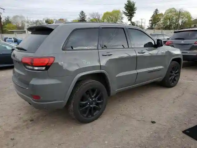 1C4RJFAG6KC801049 2019 JEEP GRAND CHEROKEE-2
