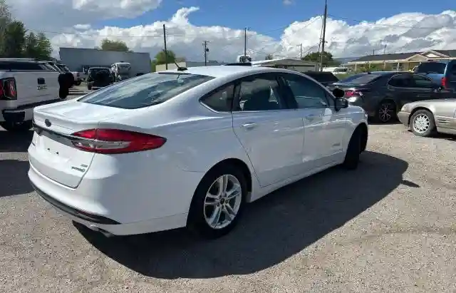 3FA6P0LU5JR173833 2018 FORD FUSION-3