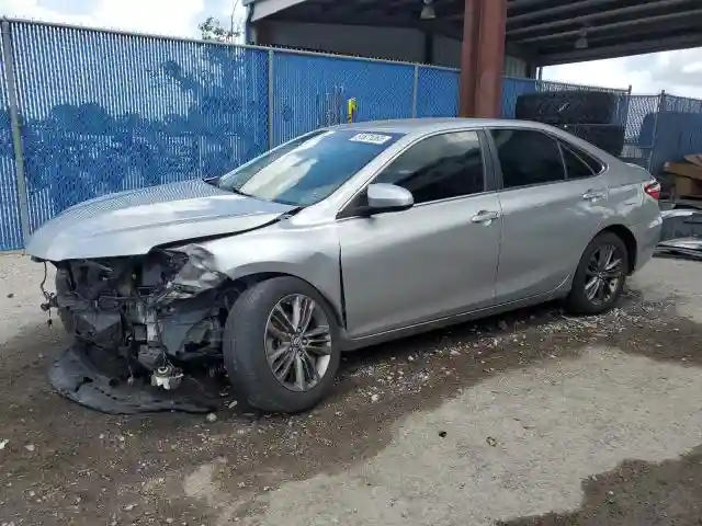 4T1BF1FK2HU708563 2017 TOYOTA CAMRY-0