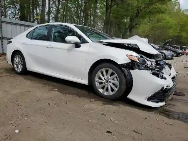 4T1C11AK7RU864559 2024 TOYOTA CAMRY-3