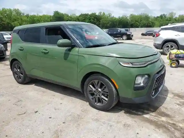KNDJ33AU8L7044323 2020 KIA SOUL-3