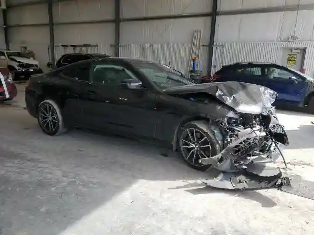 WBA73AP06NCH67486 2022 BMW 4 SERIES-3