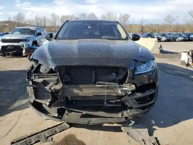 SADCJ2FX4KA361999 2019 JAGUAR F-PACE-4