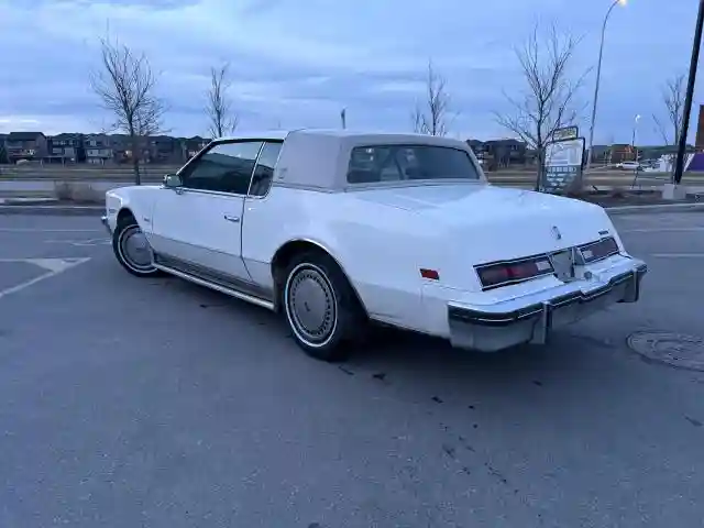 1G3AZ57Y7DE313767 1983 OLDSMOBILE TORONADO-2