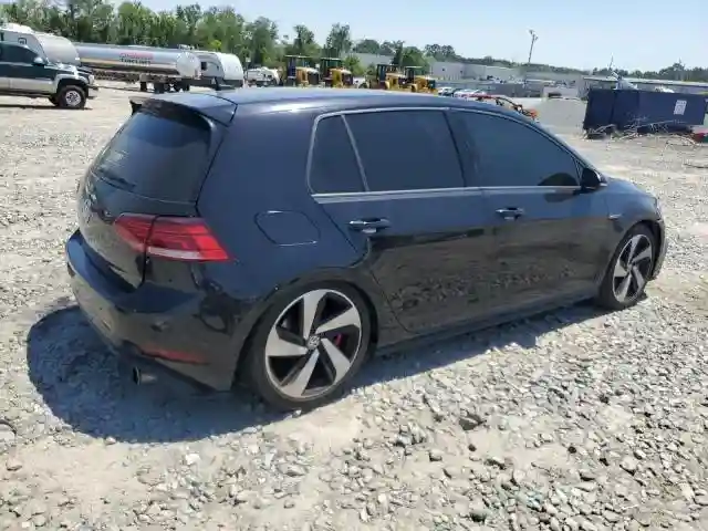 3VW447AU2JM250478 2018 VOLKSWAGEN GOLF-2