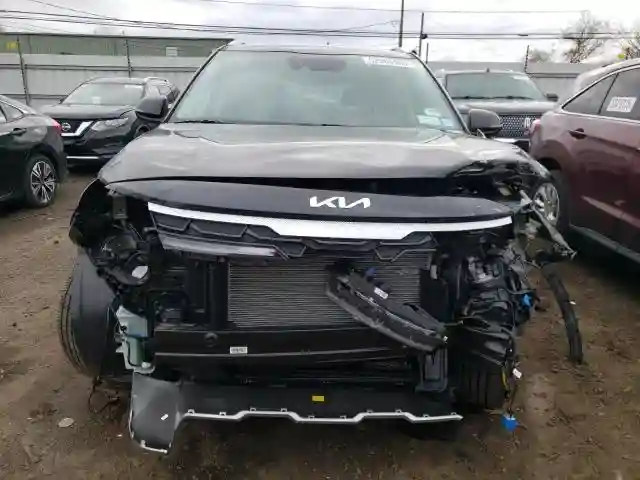 KNDEUCAA2R7665957 2024 KIA SELTOS-4