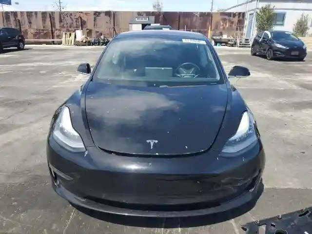 5YJ3E1EA5KF304922 2019 TESLA MODEL 3-4