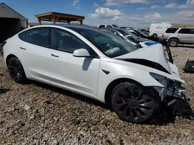 5YJ3E1EC1PF706879 2023 TESLA MODEL 3-3