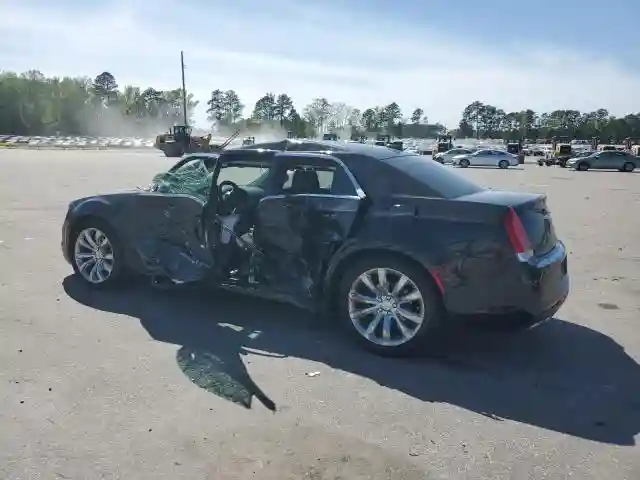 2C3CCAAG7JH315532 2018 CHRYSLER 300-1