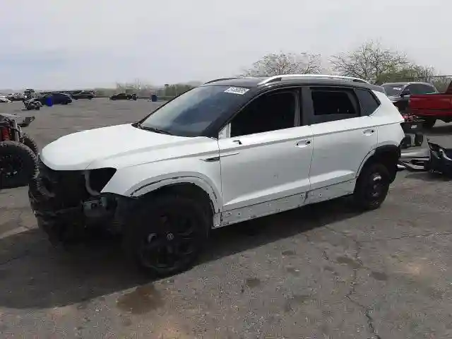 3VVEX7B20PM365781 2023 VOLKSWAGEN TAOS SE-0