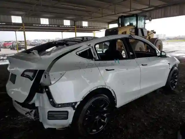 7SAYGDEE5NA021722 2022 TESLA MODEL Y-2