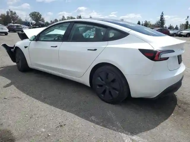 5YJ3E1EA1SF931987 2025 TESLA MODEL 3-1