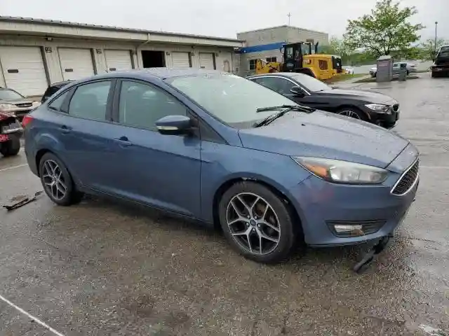 1FADP3H21JL306635 2018 FORD FOCUS-3