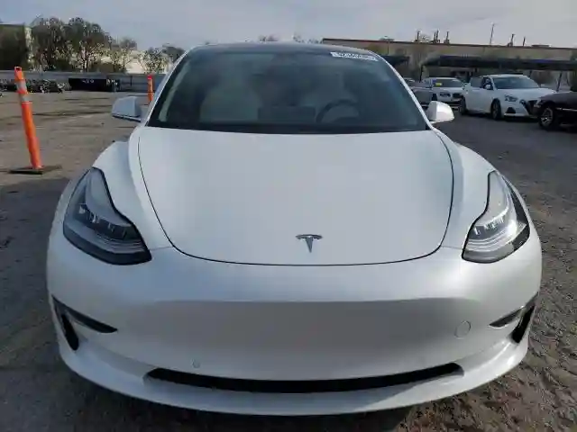 5YJ3E1EA7KF417819 2019 TESLA MODEL 3-4