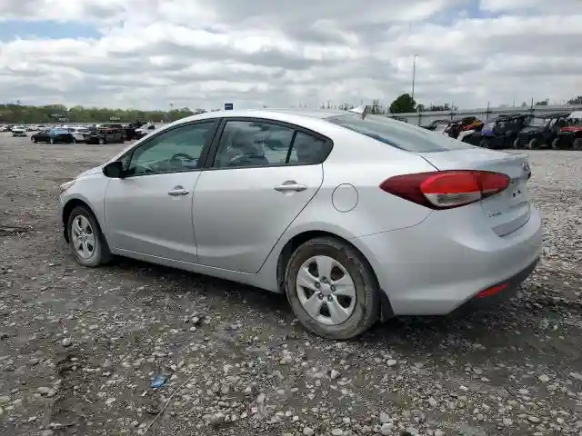3KPFK4A76HE027584 2017 KIA FORTE-1