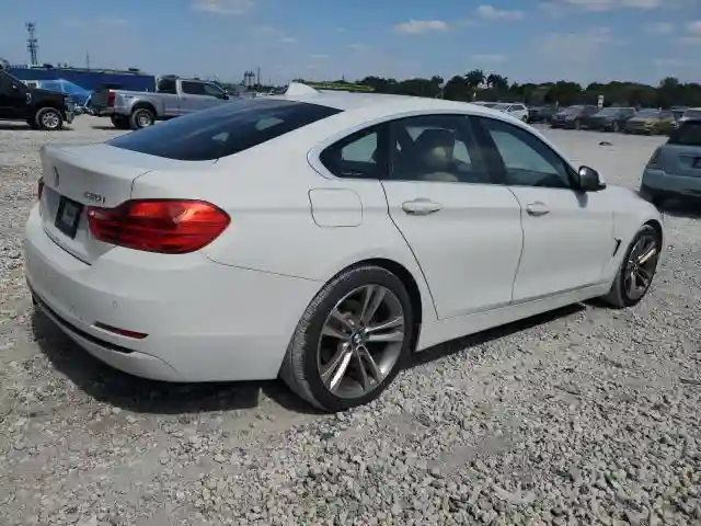 WBA4F7C52HG786643 2017 BMW 4 SERIES-2