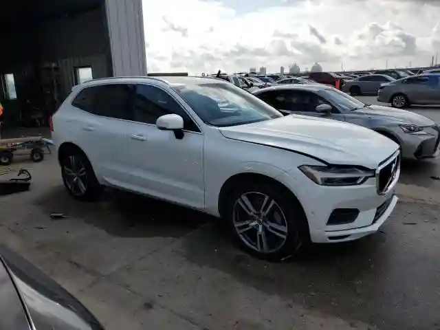 YV4A22RK7J1044617 2018 VOLVO XC60-3