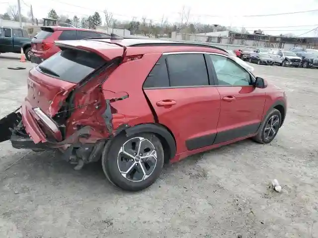 KNDCP3LE4P5094396 2023 KIA NIRO-2
