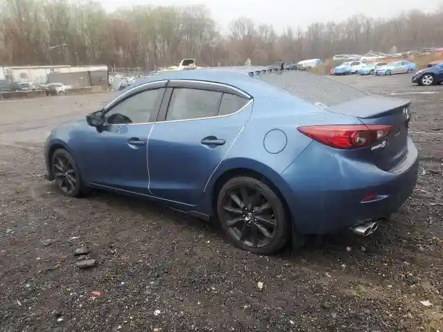 3MZBN1V3XJM265670 2018 MAZDA 3-1