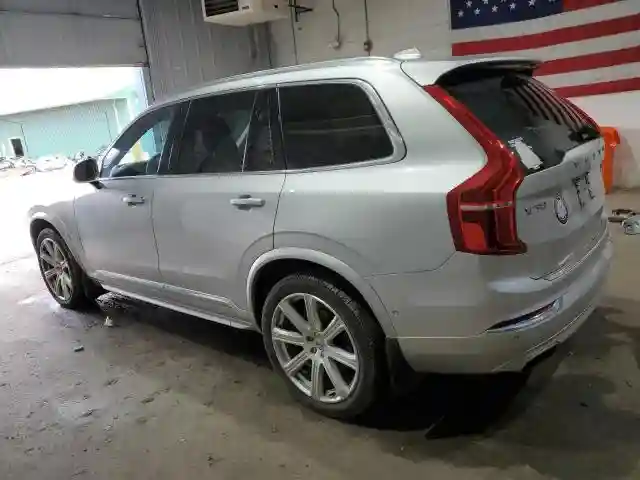 YV4A22PL6J1331426 2018 VOLVO XC90-1