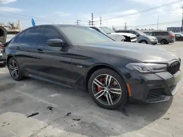 WBA13AG01NCH63769 2022 BMW 5 SERIES-3