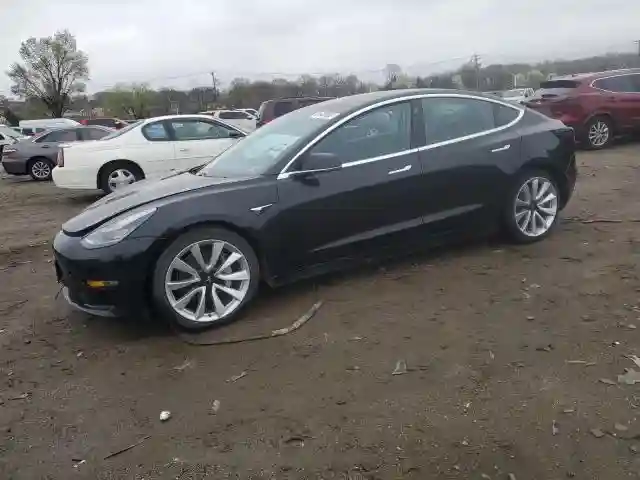 5YJ3E1EB3JF184660 2018 TESLA MODEL 3-0