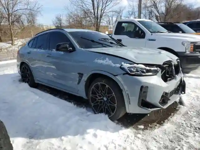 5YM23EC01R9W18369 2024 BMW X4 M-3