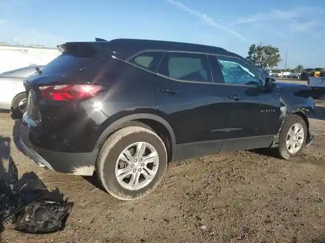3GNKBBRA6KS583168 2019 CHEVROLET BLAZER-2