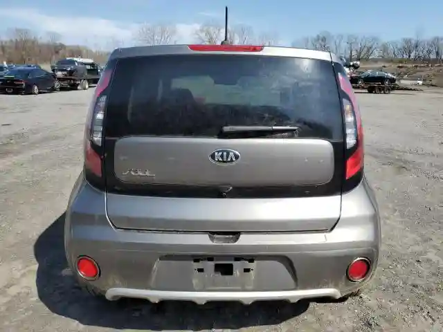KNDJP3A57J7523472 2018 KIA SOUL-5