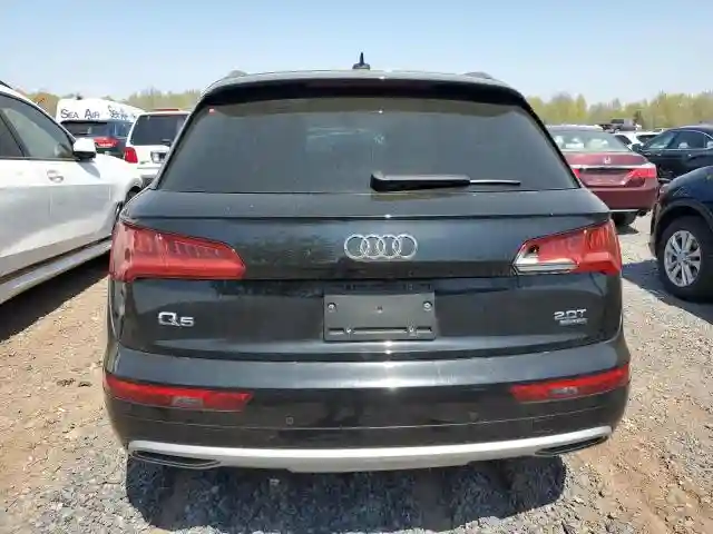 WA1BNAFY1J2196964 2018 AUDI Q5-5