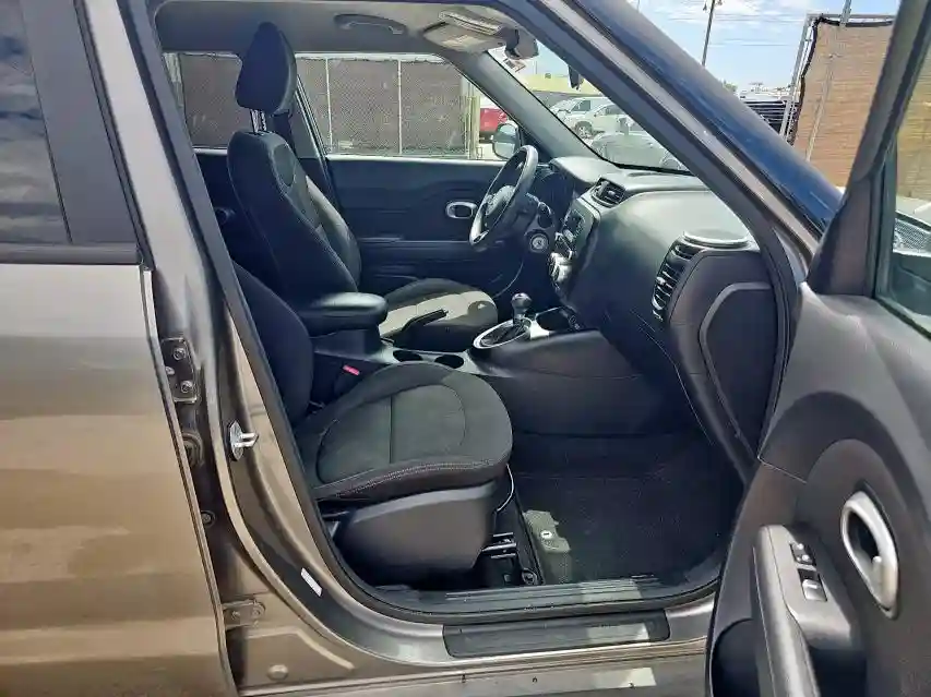 KNDJN2A27G7290532 2016 KIA SOUL-4