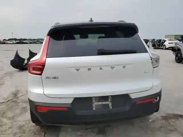 YV4ED3UR8M2611762 2021 VOLVO XC40-5