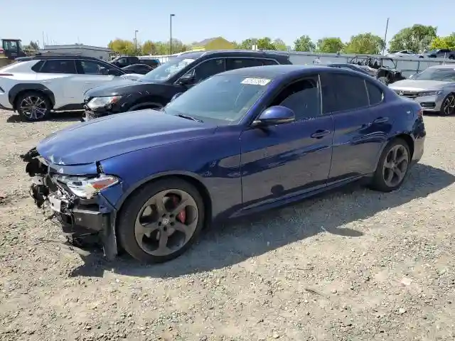 ZARFAEBN1H7551415 2017 ALFA ROMEO GIULIA-0