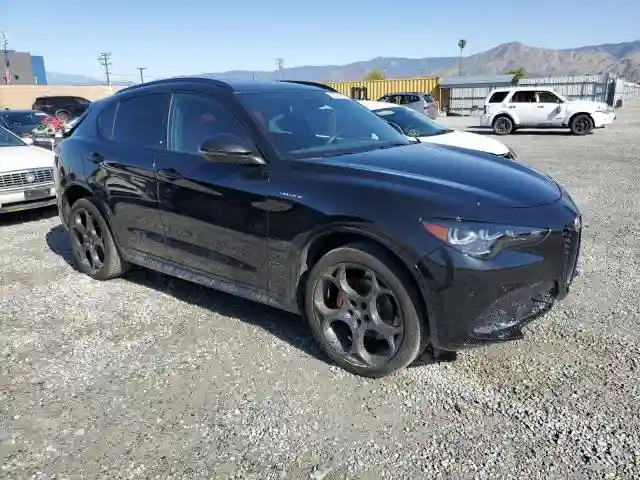 ZASPAKBN3R7D79474 2024 ALFA ROMEO STELVIO-3