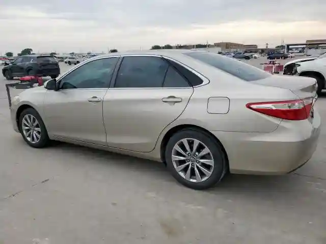 4T1BF1FK5HU439670 2017 TOYOTA CAMRY-1