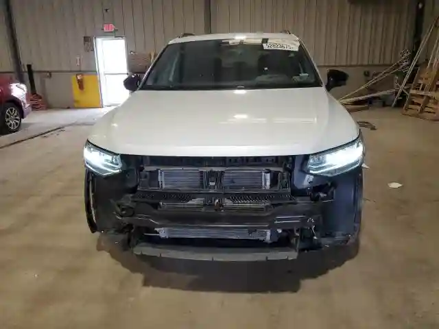3VV8B7AX5RM090744 2024 VOLKSWAGEN TIGUAN-4