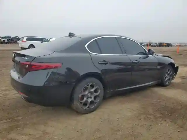 ZARFAEDN9H7548503 2017 ALFA ROMEO GIULIA-2