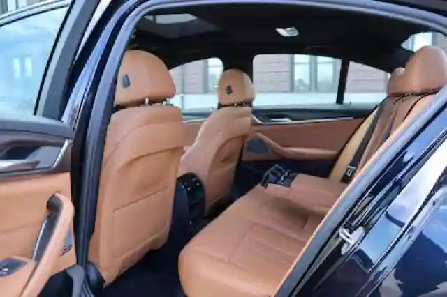 WBA13BJ01NWX536XX 2022 BMW 5 SERIES-5