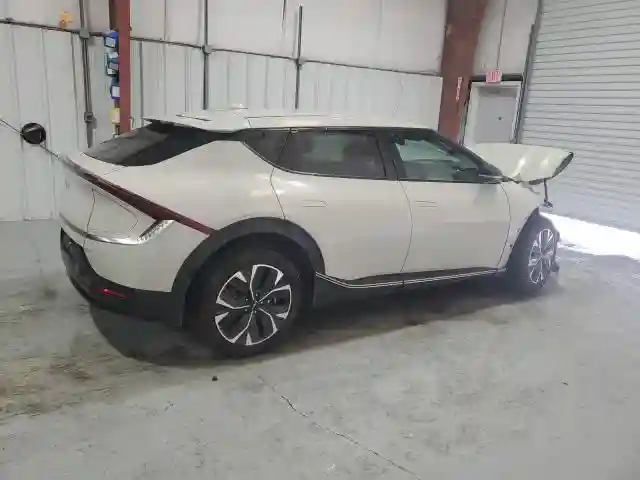 KNDC34LA2R5192134 2024 KIA EV6 LIGHT-2