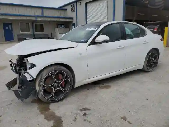 ZARFANBN0N7656393 2022 ALFA ROMEO GIULIA SUP-0