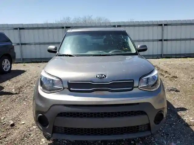 KNDJN2A22J7587067 2018 KIA SOUL-4