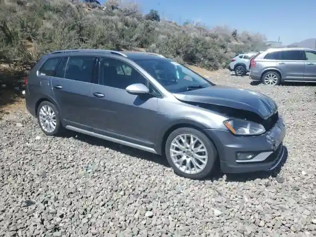 3VWH17AU9HM535070 2017 VOLKSWAGEN GOLF-3